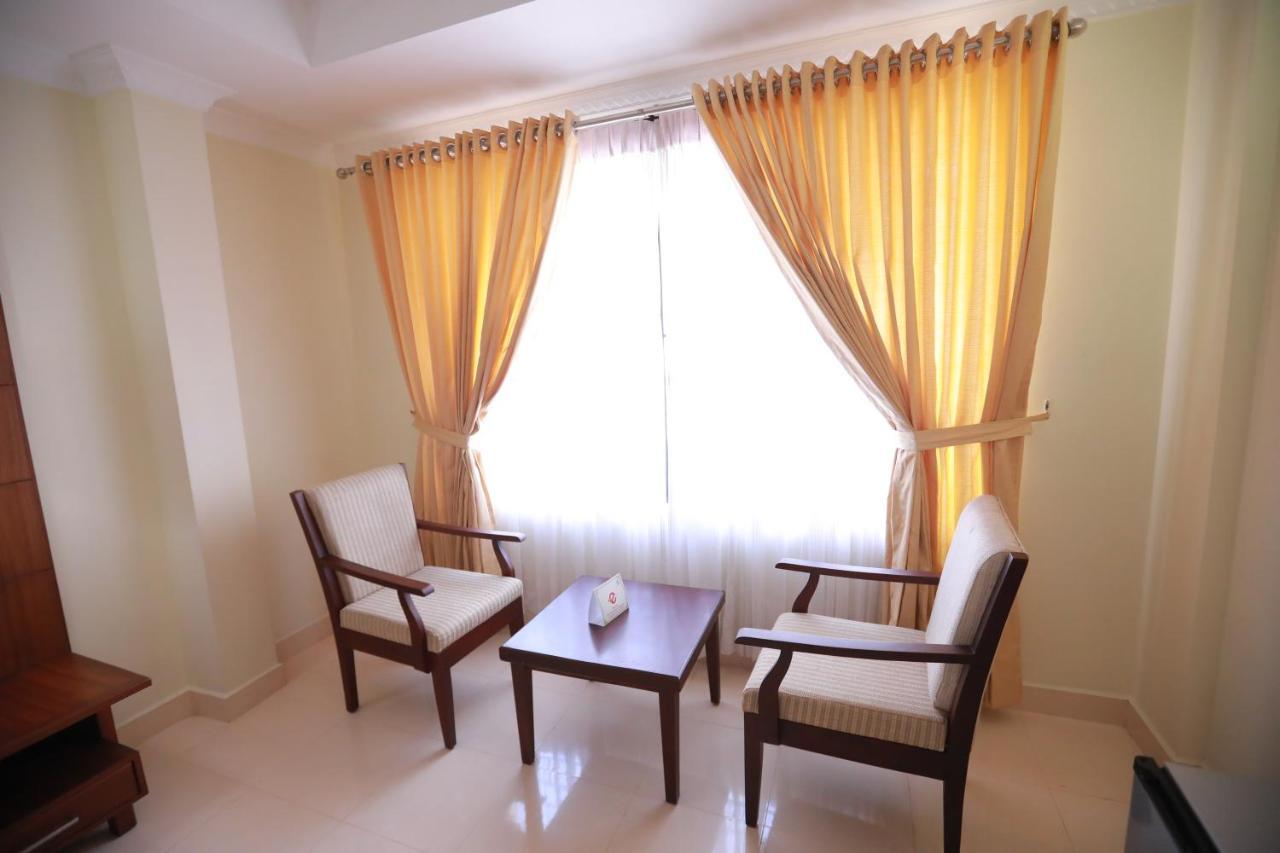 Hotel Peninsula Thrissur Екстериор снимка