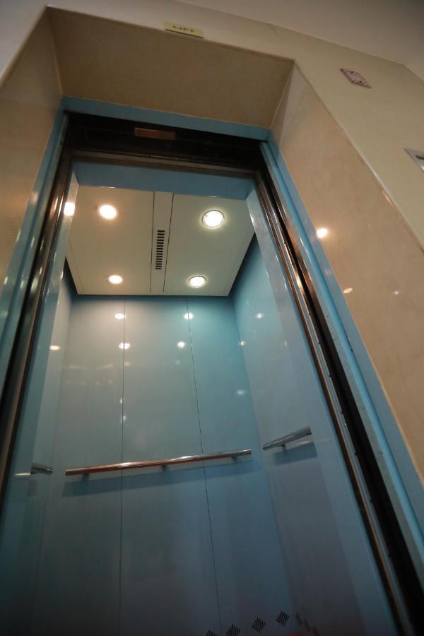 Hotel Peninsula Thrissur Екстериор снимка